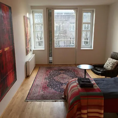 Apartmán Huge Loft In Heart Of
